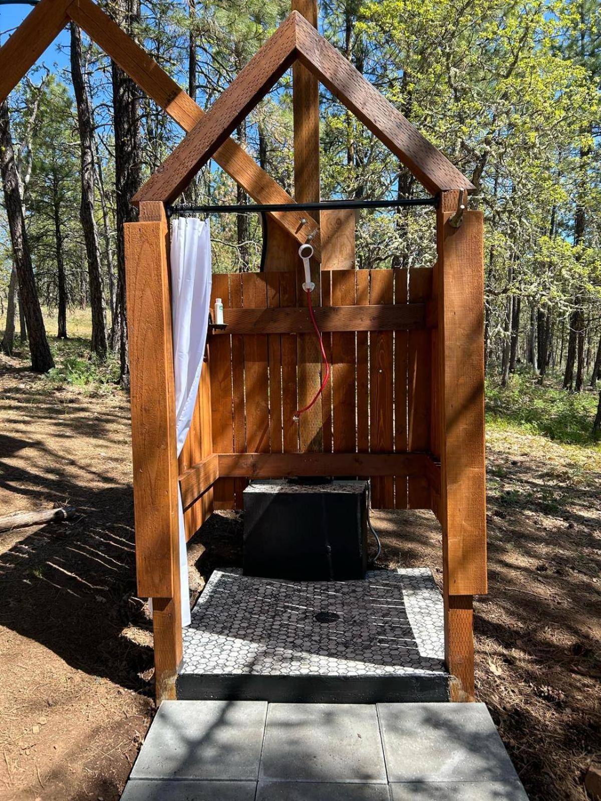 Treehouse Ranch Hotel Goldendale Buitenkant foto